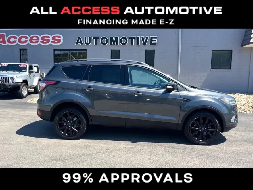 2017 Ford Escape Titanium photo 1