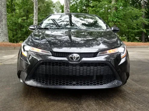2021 Toyota Corolla LE photo 4