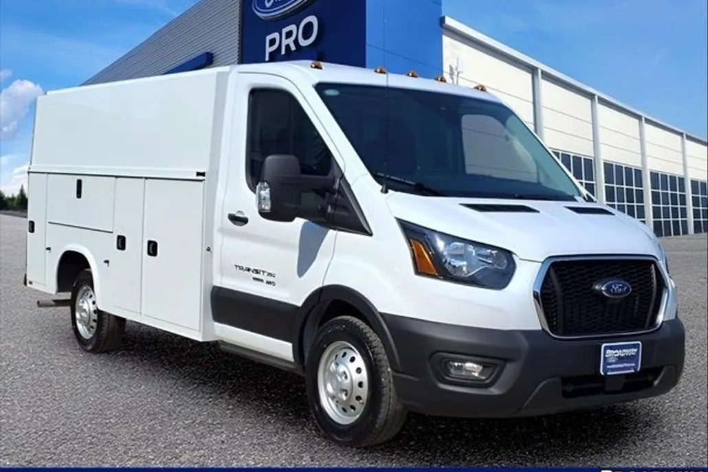 2024 Ford Transit Chassis Cutaway photo 1