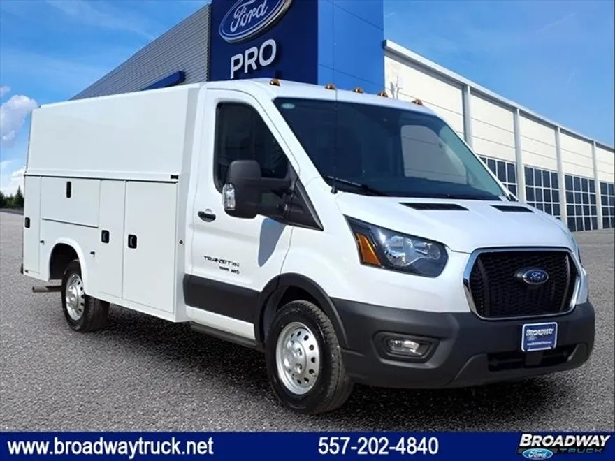 2024 Ford Transit Chassis Cutaway photo 1