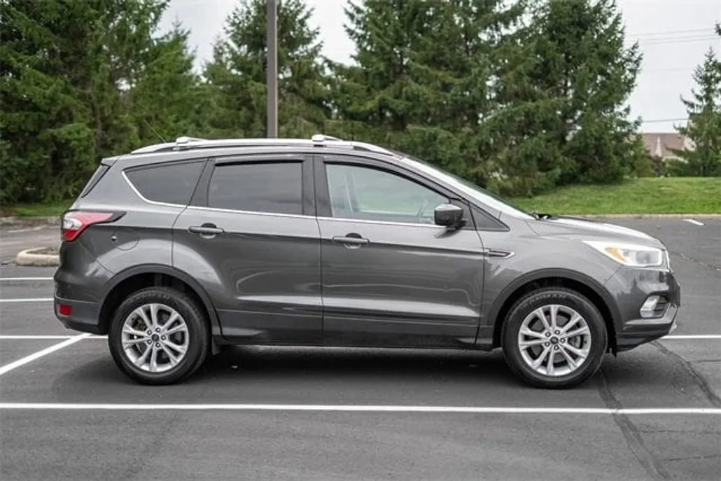 2017 Ford Escape SE photo 1