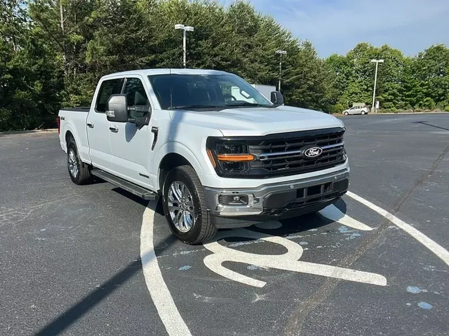 2025 Ford F-150 XLT photo 1