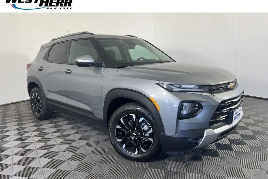 2023 Chevrolet Trailblazer LT photo 1
