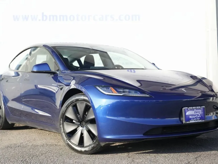 2024 Tesla Model 3 photo 1