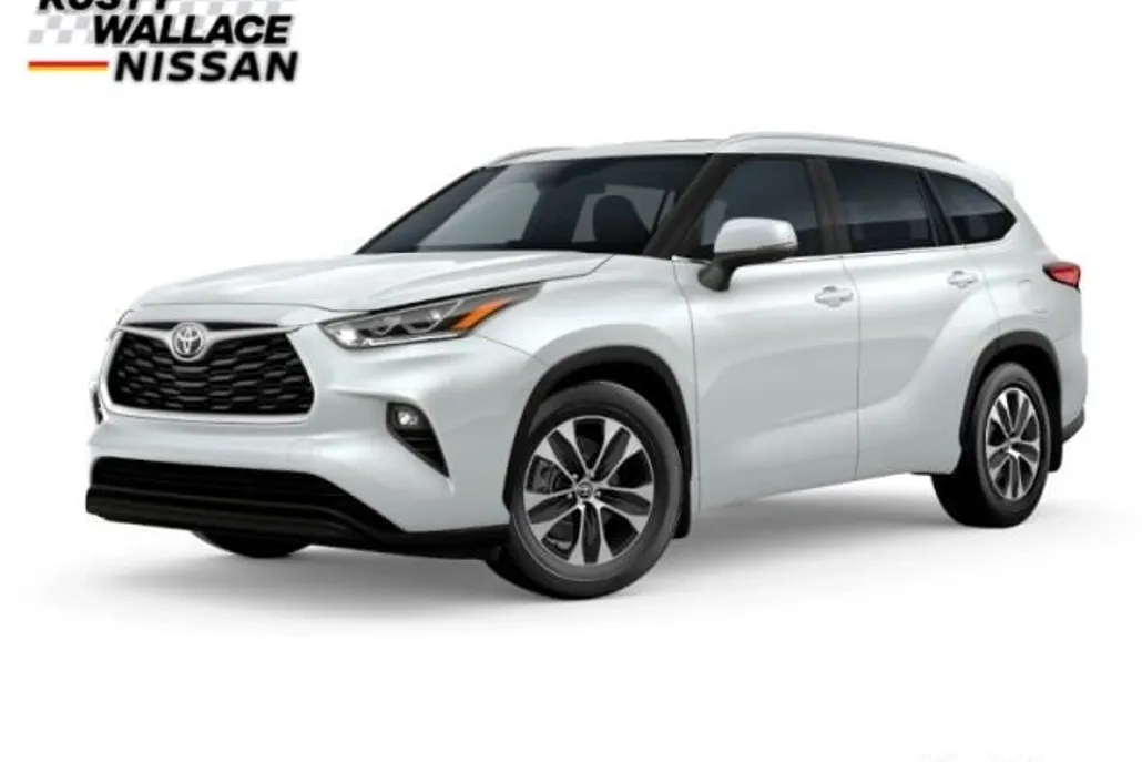 2023 Toyota Highlander XLE photo 1
