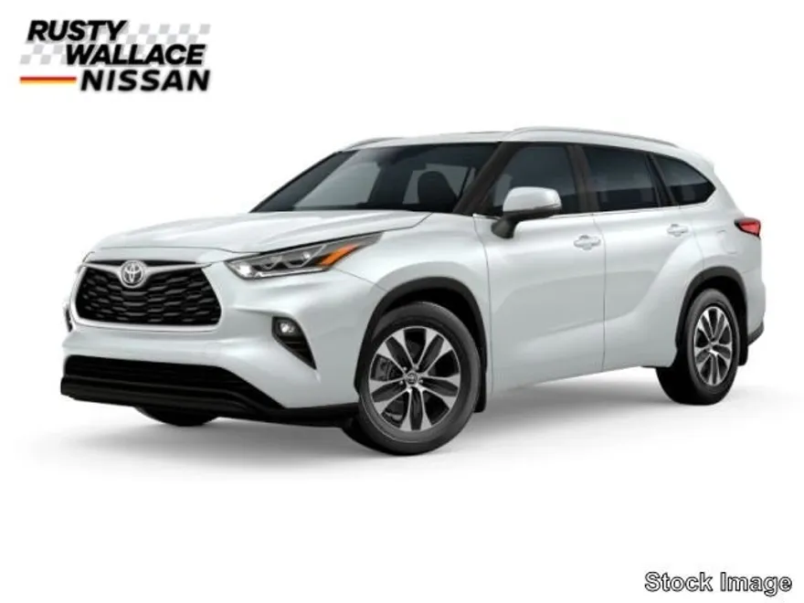 2023 Toyota Highlander XLE photo 1