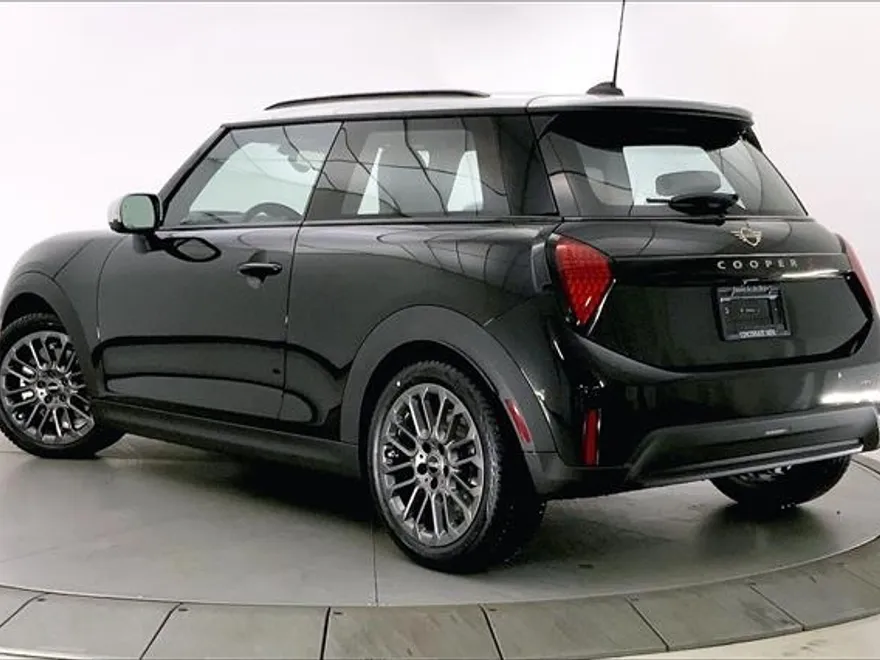 2025 Mini Cooper S Hardtop 2 Door Iconic photo 1