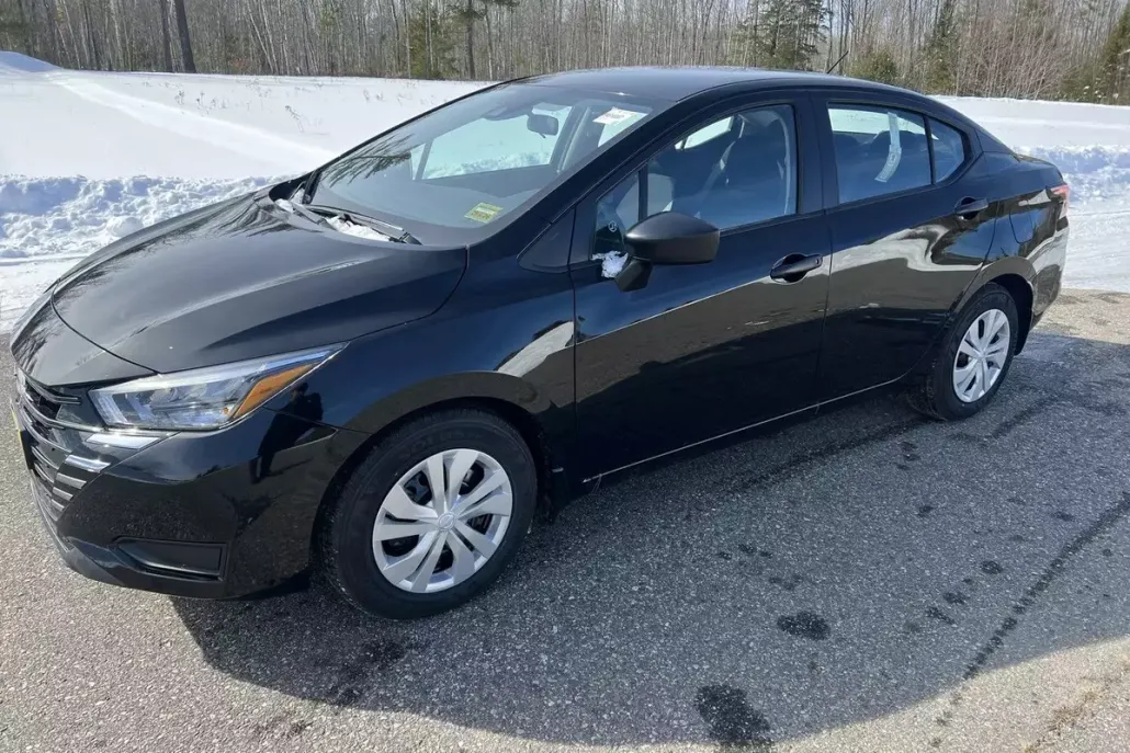 2025 Nissan Versa S photo 1