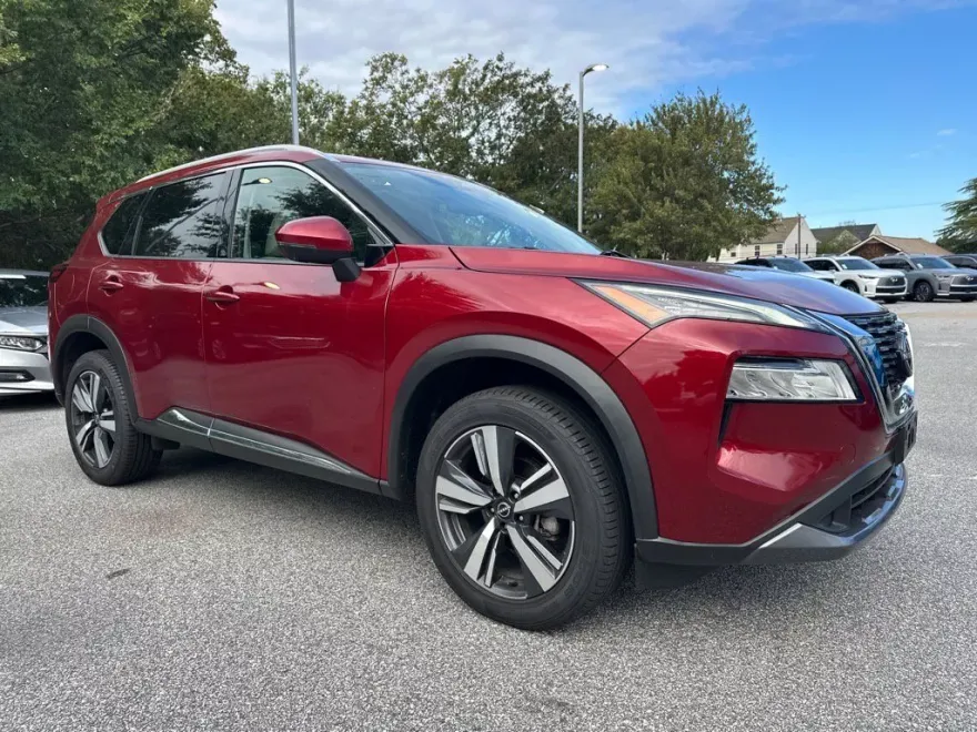 2023 Nissan Rogue SL photo 1