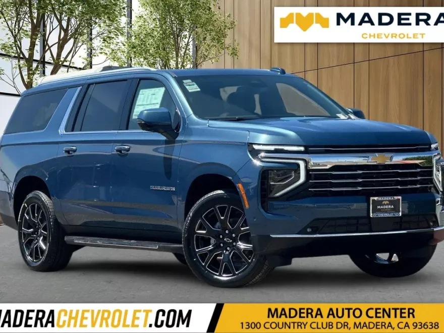 2025 Chevrolet Suburban LT photo 1