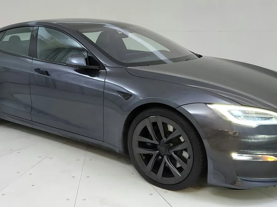 2021 Tesla Model S Plaid photo 1