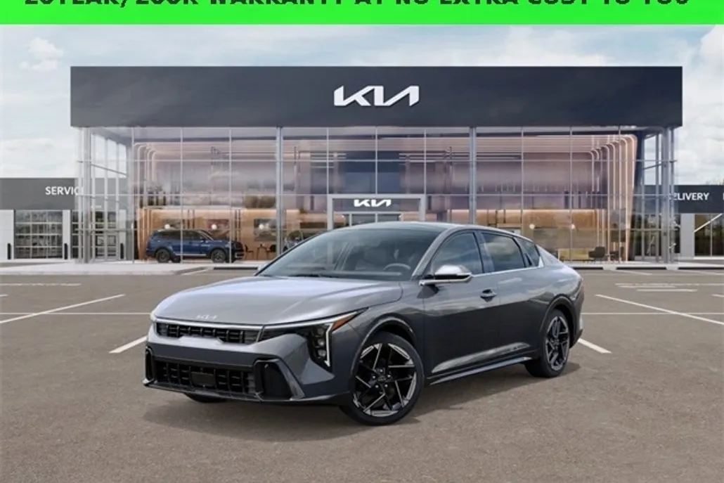 2025 Kia K4 GT-Line photo 1