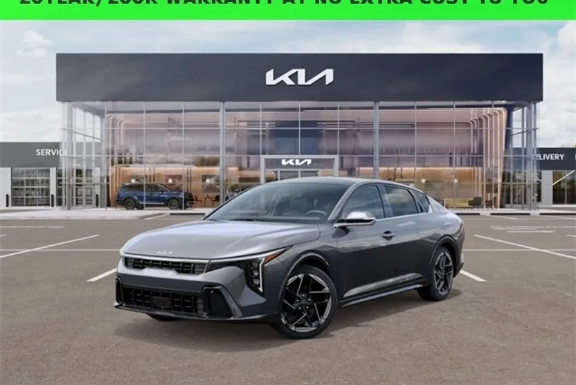 2025 Kia K4 GT-Line photo 1