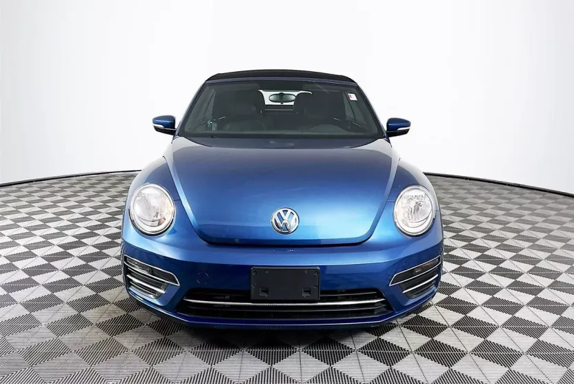 2019 Volkswagen Beetle Convertible S photo 1