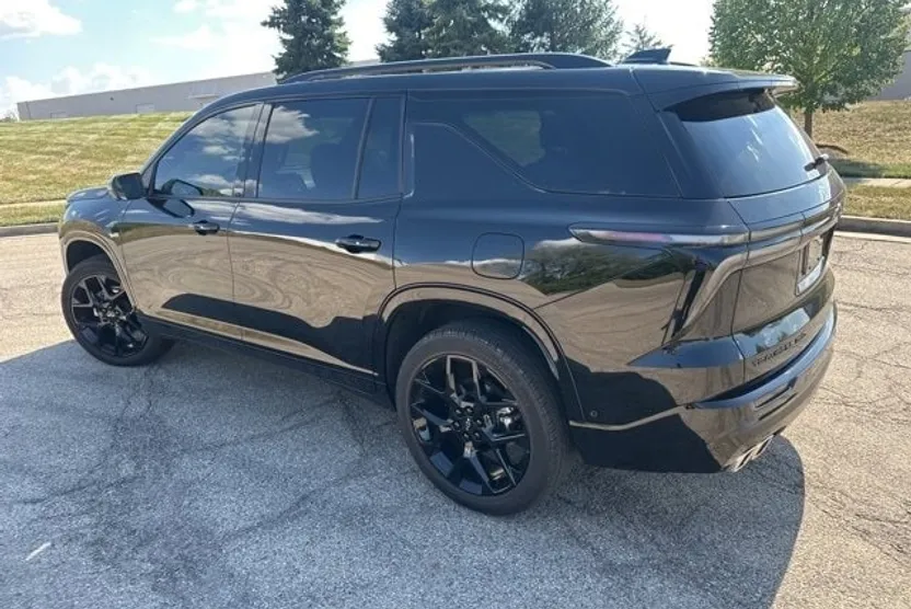 2024 Chevrolet Traverse RS photo 1