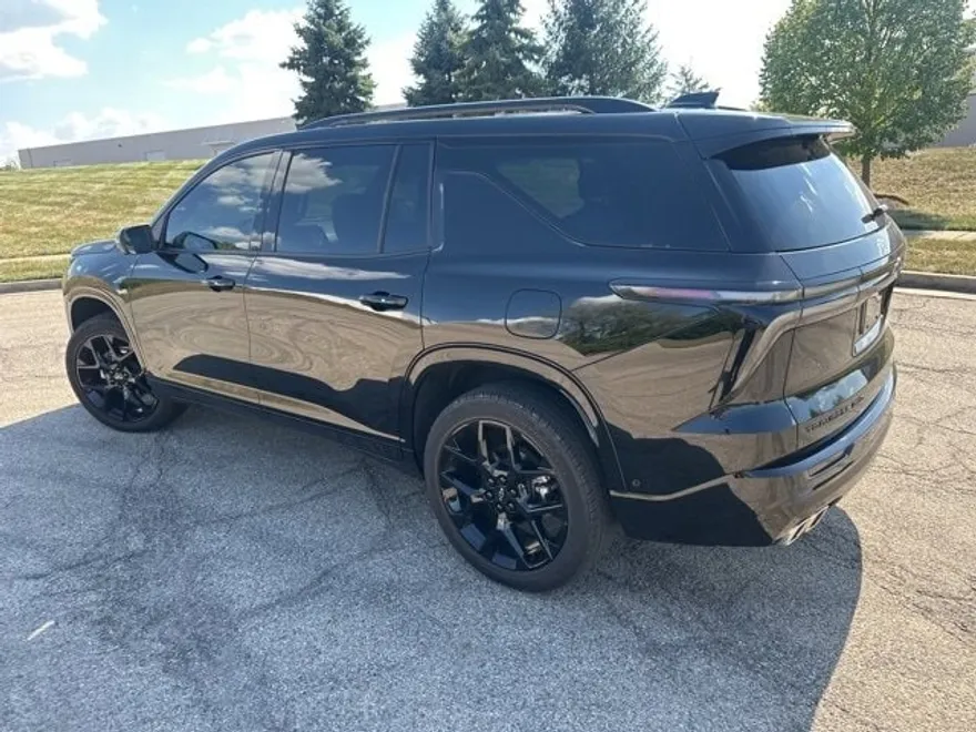2024 Chevrolet Traverse RS photo 1