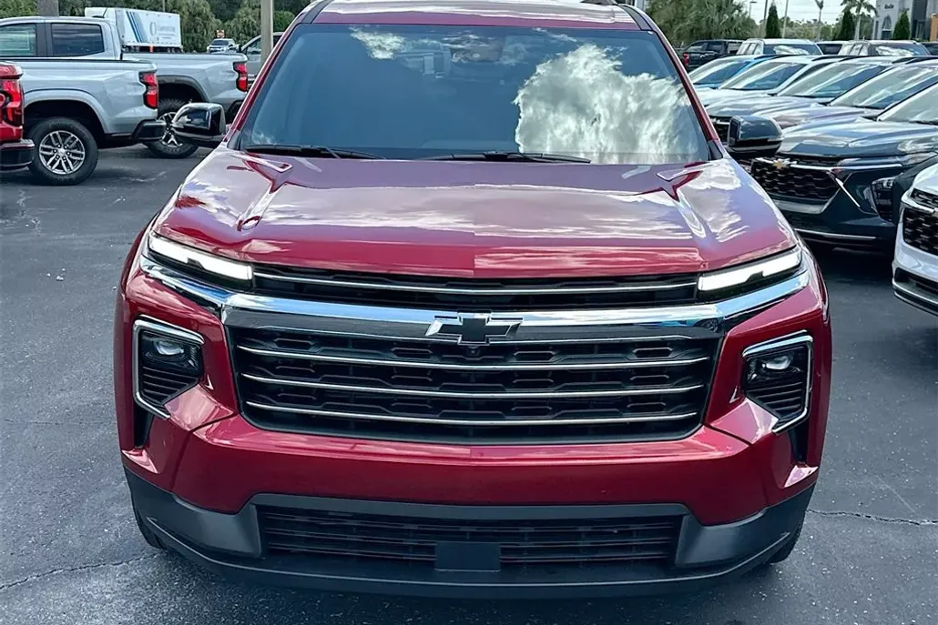 2026 Chevrolet Traverse photo 1