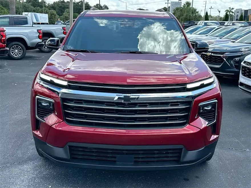2026 Chevrolet Traverse photo 1