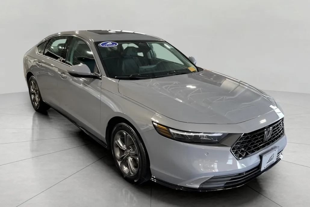 2023 Honda Accord Hybrid photo 1