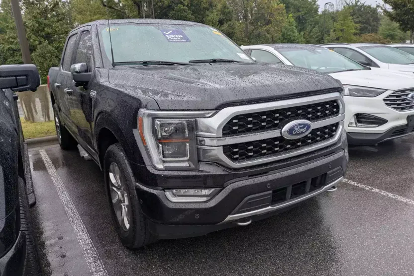 2023 Ford F-150 Platinum photo 1