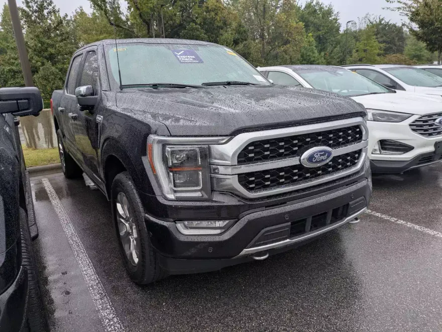 2023 Ford F-150 Platinum photo 1
