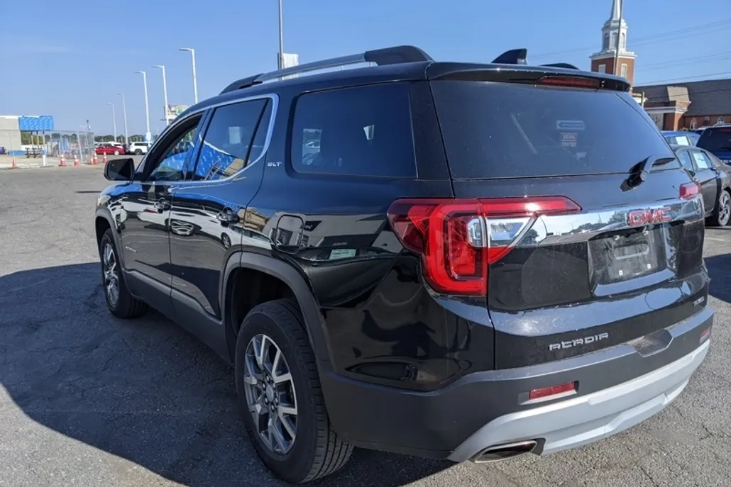 2023 Gmc Acadia SLT photo 1