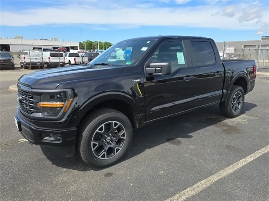 2025 Ford F-150 STX photo 1