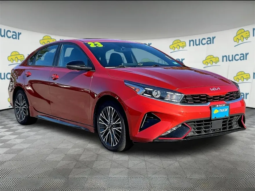 2023 Kia Forte GT-Line photo 1