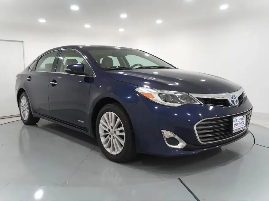 2013 Toyota Avalon XLE Premium Hybrid photo 1