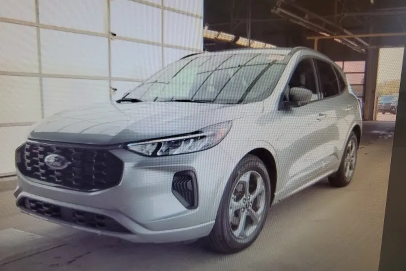 2023 Ford Escape ST-Line photo 1
