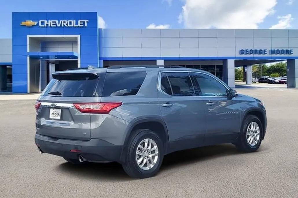 2020 Chevrolet Traverse Leather photo 1