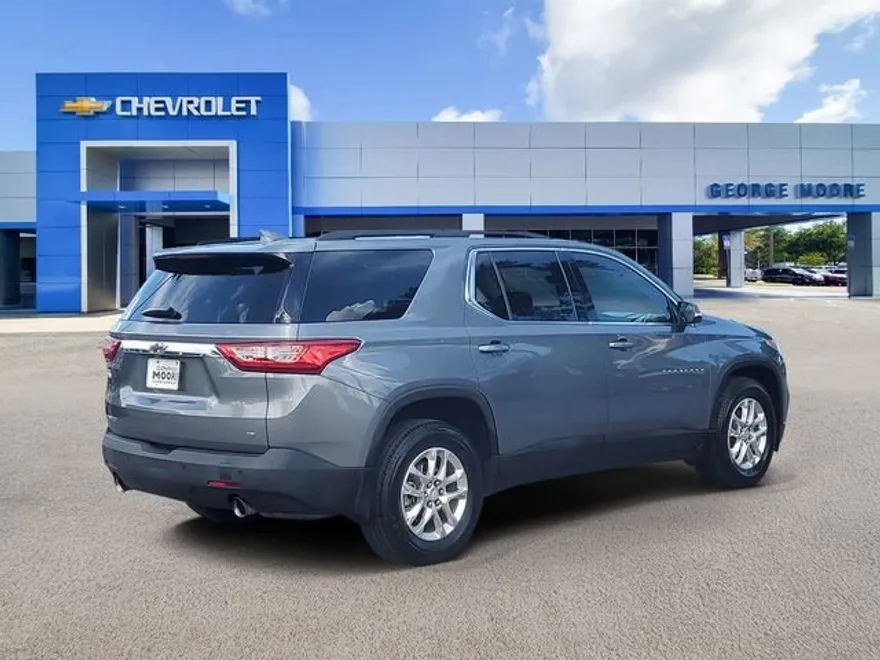 2020 Chevrolet Traverse Leather photo 1