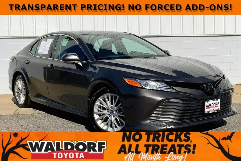2020 Toyota Camry XLE photo 1