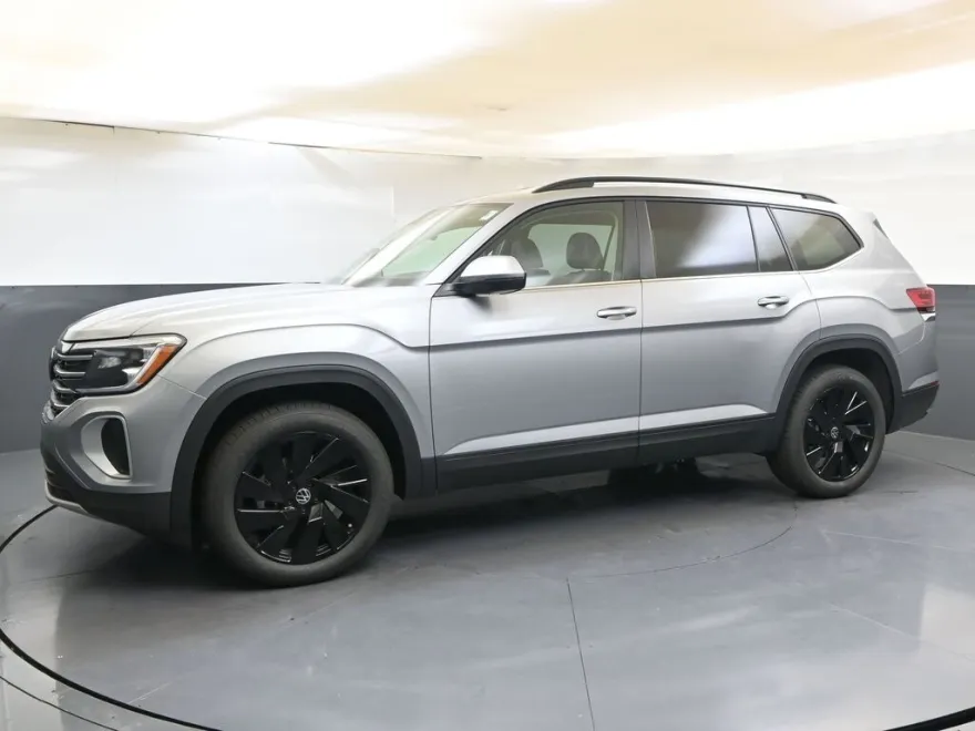 2026 Volkswagen Atlas SE Technology photo 1
