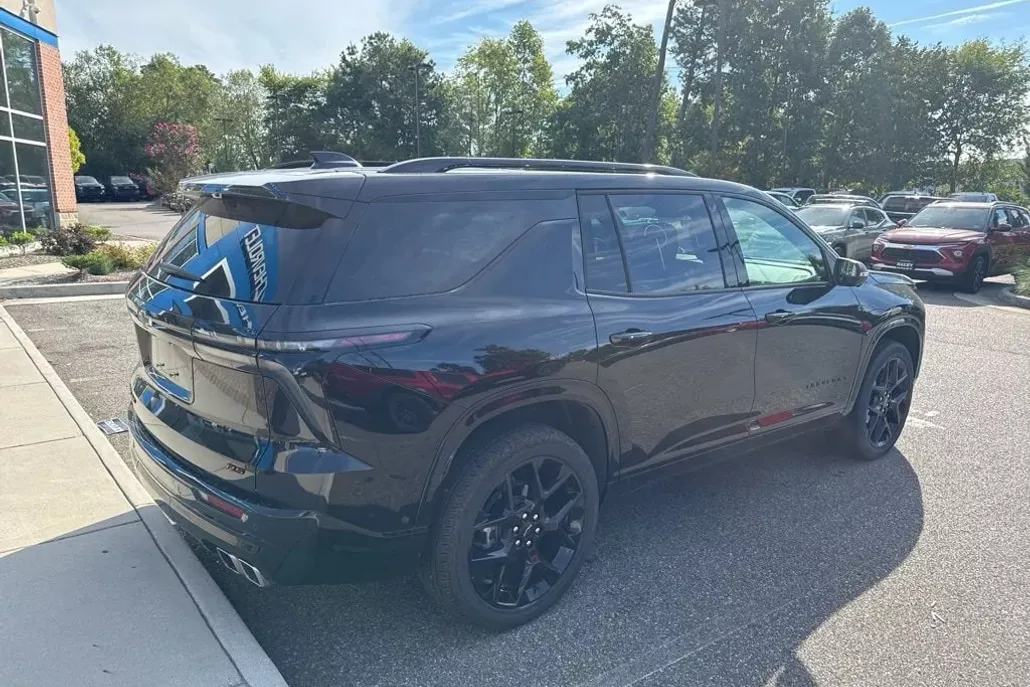 2024 Chevrolet Traverse RS photo 1