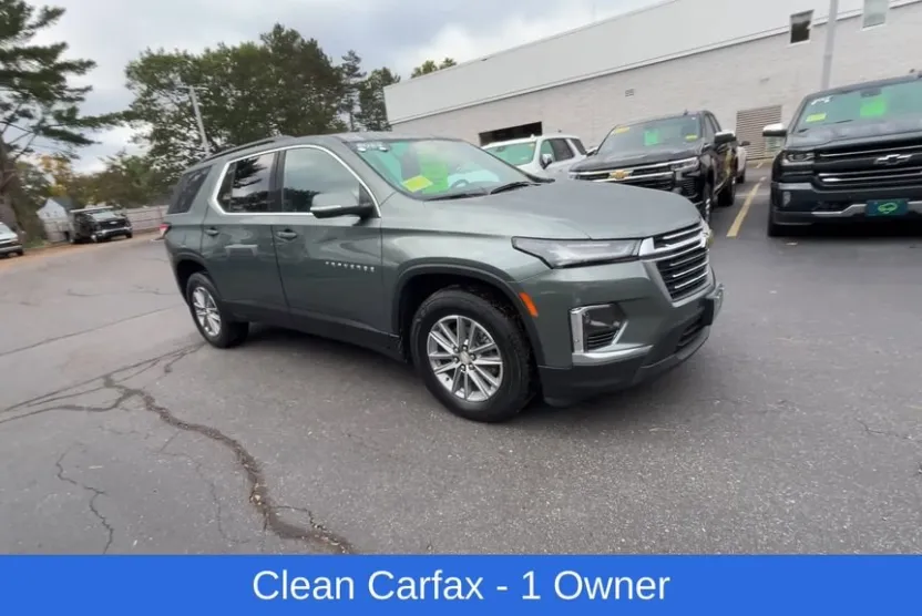2023 Chevrolet Traverse Cloth photo 1