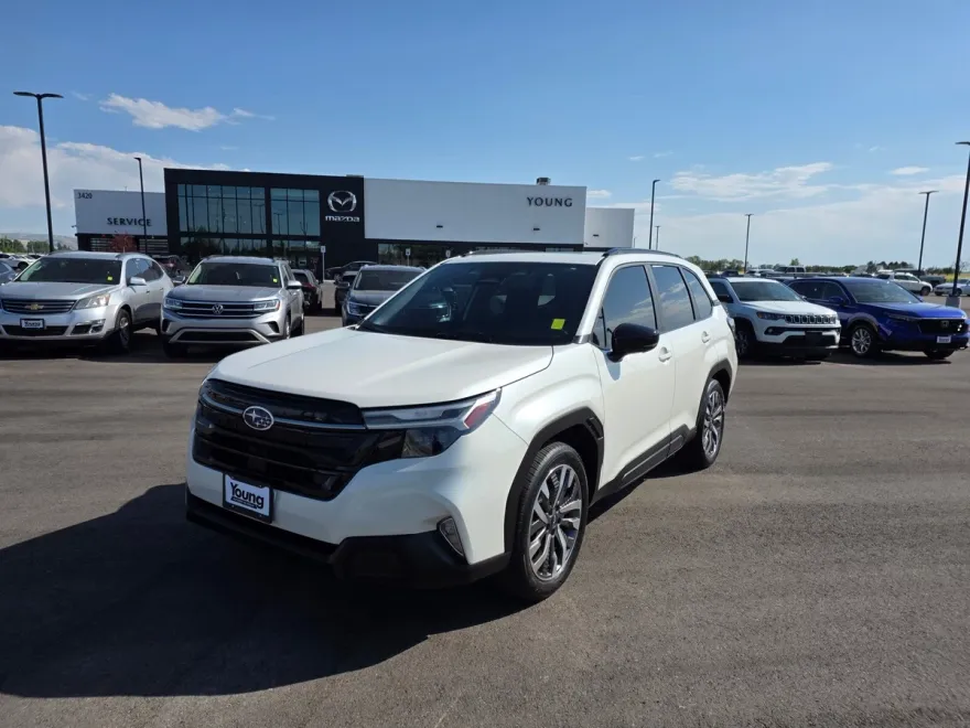 2025 Subaru Forester Touring photo 1