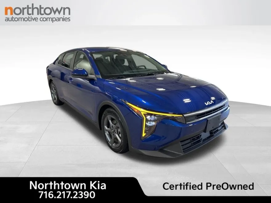 2025 Kia K4 LXS photo 1