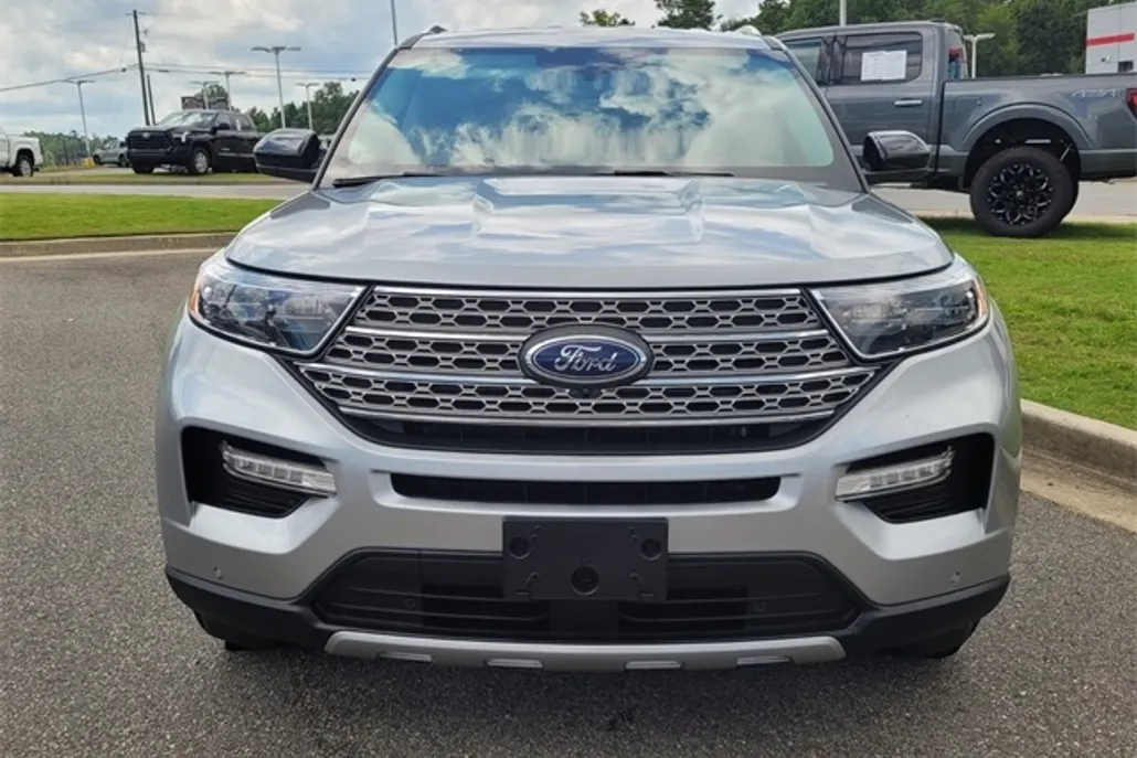 2024 Ford Explorer Limited photo 1