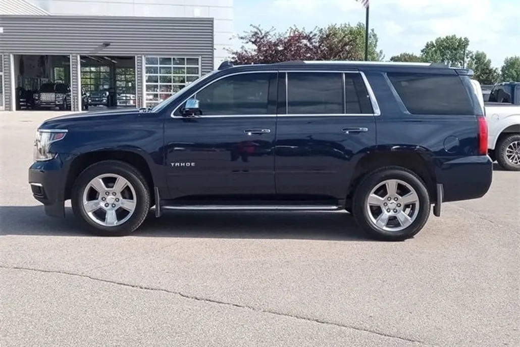 2018 Chevrolet Tahoe Premier photo 1