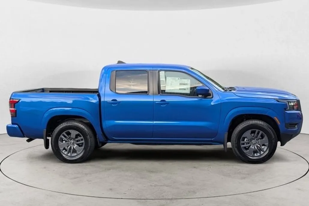 2026 Nissan Frontier SV photo 1