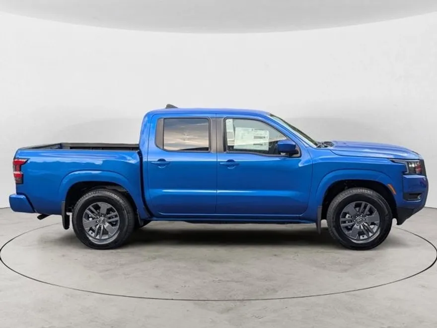 2026 Nissan Frontier SV photo 1
