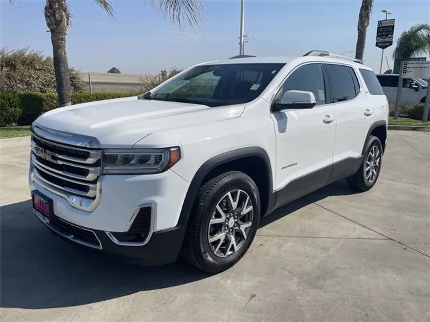2023 Gmc Acadia SLT photo 1
