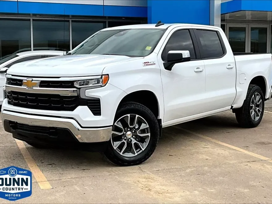 2025 Chevrolet Silverado 1500 LT photo 1