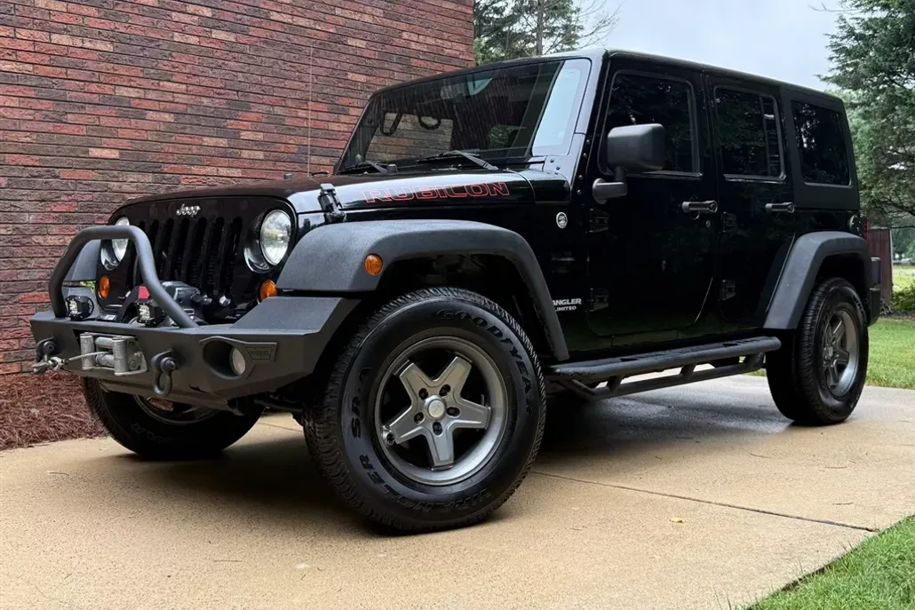 2012 Jeep Wrangler Unlimited Rubicon photo 1