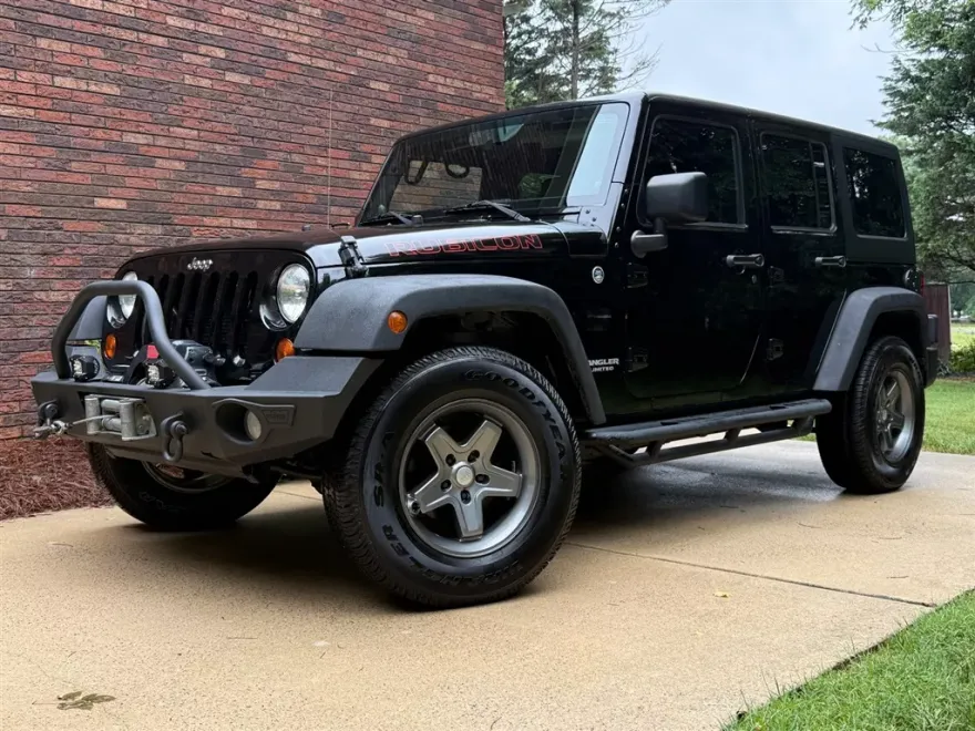 2012 Jeep Wrangler Unlimited Rubicon photo 1