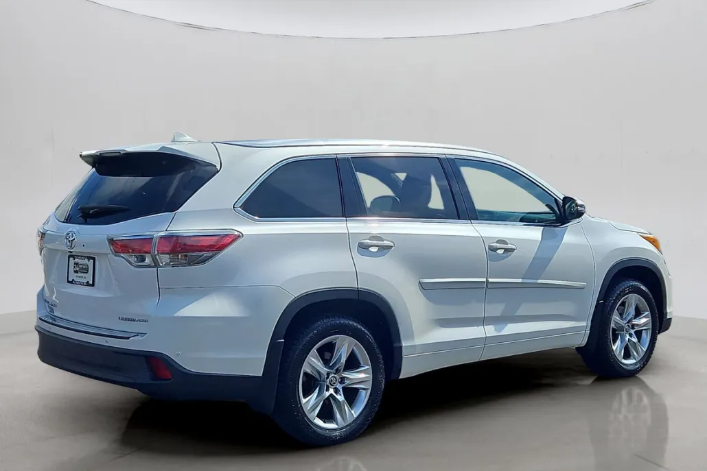 2016 Toyota Highlander Limited Platinum photo 1