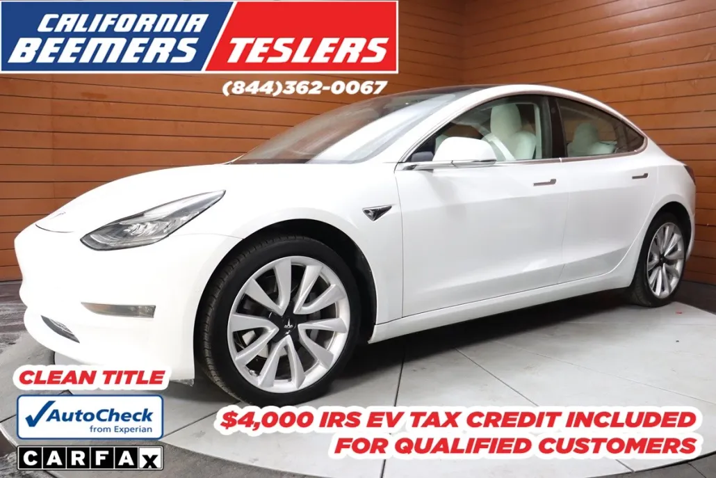 2020 Tesla Model 3 Long Range photo 1