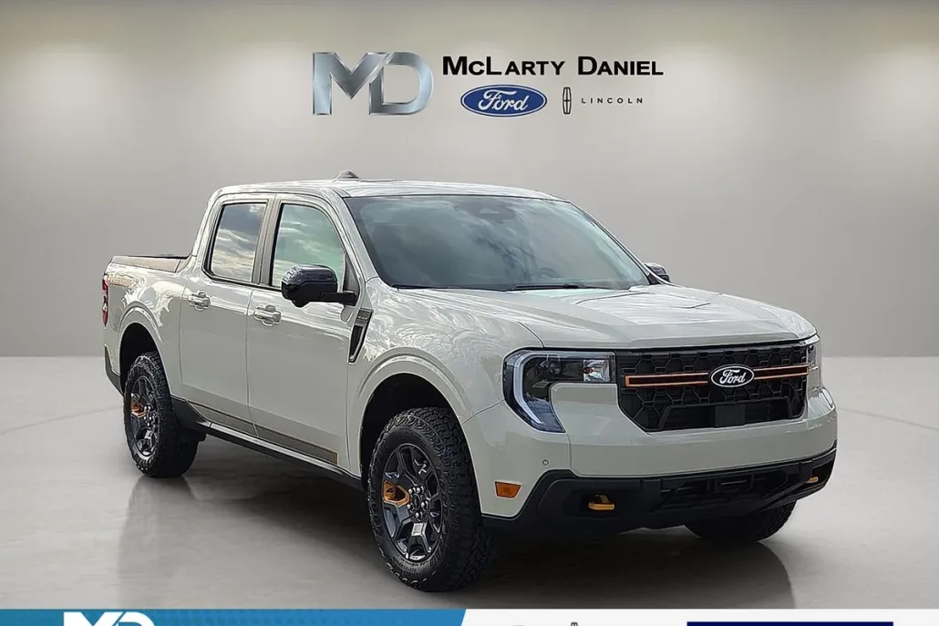 2025 Ford Maverick Tremor photo 1