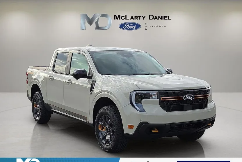 2025 Ford Maverick Tremor photo 1